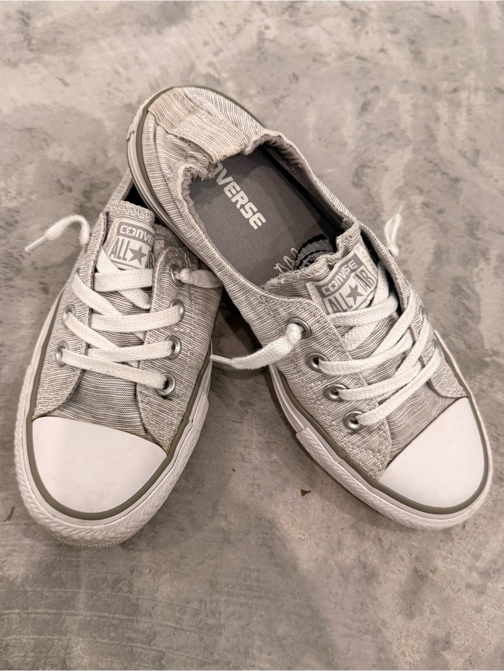 Converse Slip-On Low Top Sneakers in Light Gray and White
